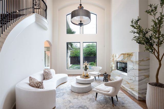 11040 Tibbs Street, Dallas, TX 75230