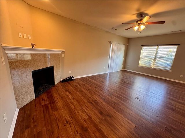 805 Pleasant Hill NW Road 172, Lilburn, GA 30047