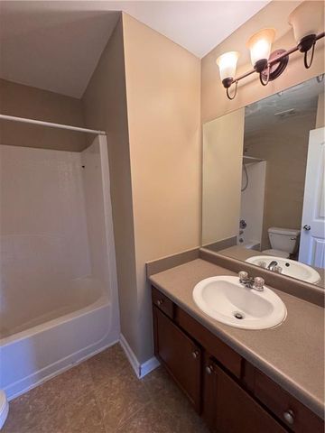 805 Pleasant Hill NW Road 172, Lilburn, GA 30047