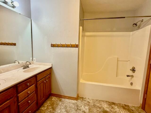 1605 Riggs Street, West Plains, MO 65775