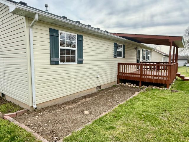 1605 Riggs Street, West Plains, MO 65775