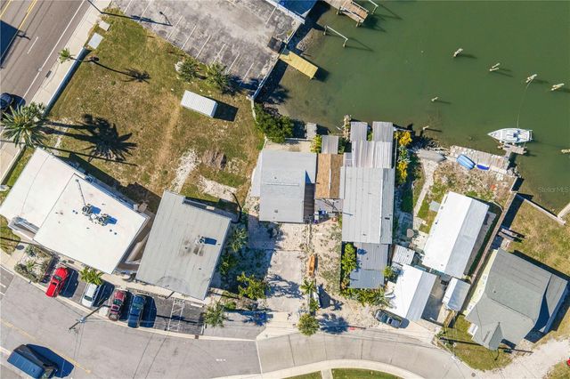 50 137TH AVENUE CIRCLE, Madeira Beach, FL 33708