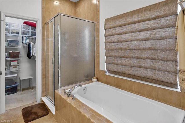 2842 Via Piazza LOOP, Fort Myers, FL 33905