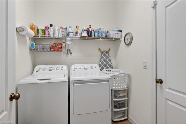 2842 Via Piazza LOOP, Fort Myers, FL 33905