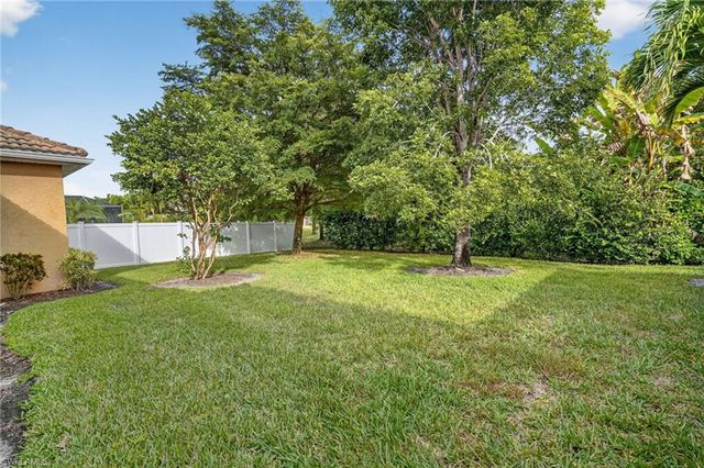 2842 Via Piazza LOOP, Fort Myers, FL 33905