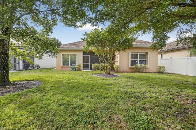 2842 Via Piazza LOOP, Fort Myers, FL 33905