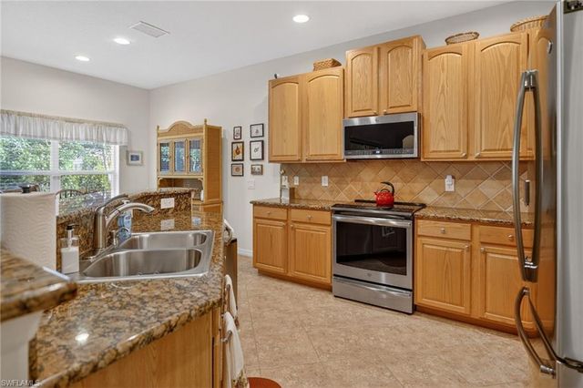 2842 Via Piazza LOOP, Fort Myers, FL 33905