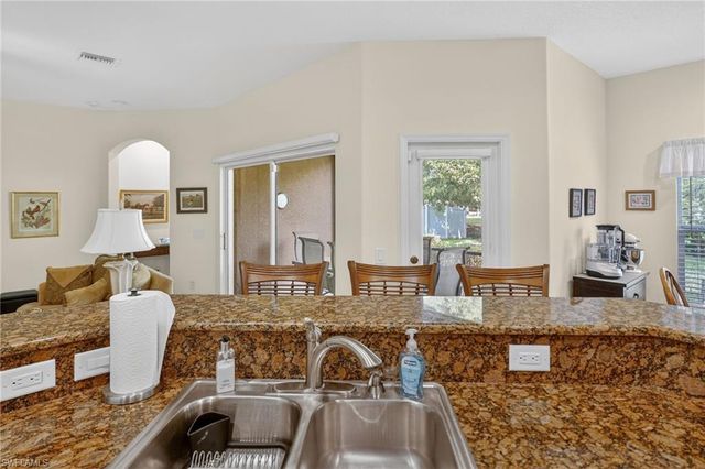 2842 Via Piazza LOOP, Fort Myers, FL 33905