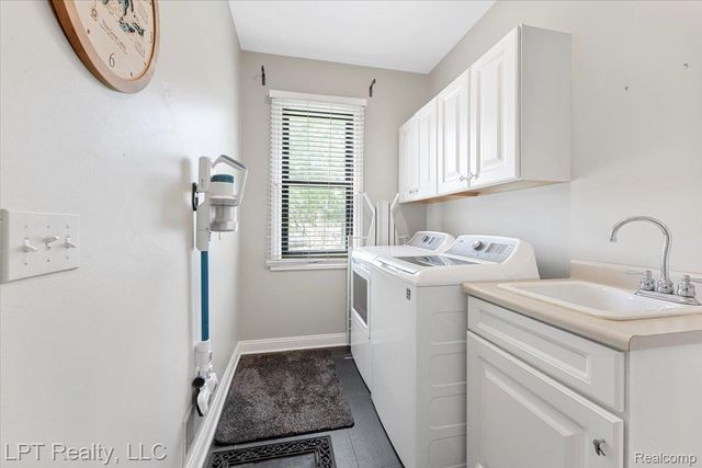 8617 Bonaventure Drive, Green Oak Township, MI 48116