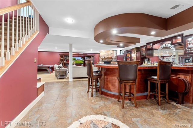 8617 Bonaventure Drive, Green Oak Township, MI 48116