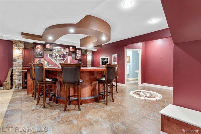 8617 Bonaventure Drive, Green Oak Township, MI 48116