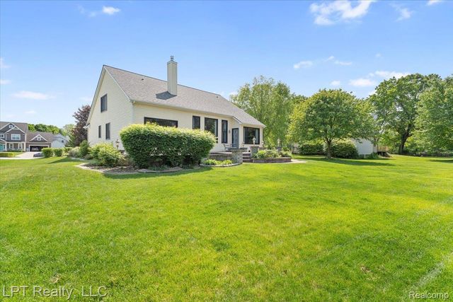 8617 Bonaventure Drive, Green Oak Township, MI 48116