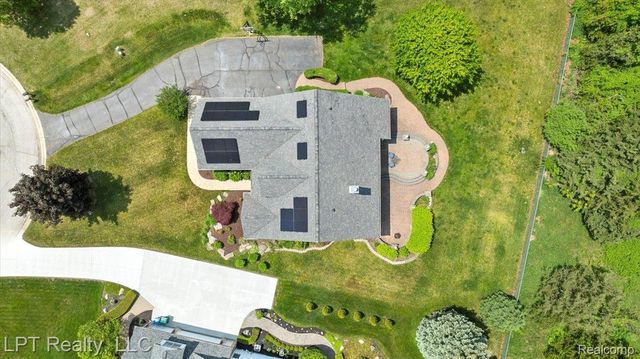 8617 Bonaventure Drive, Green Oak Township, MI 48116