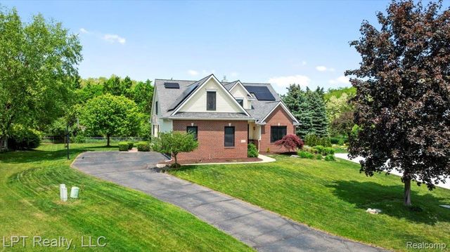 8617 Bonaventure Drive, Green Oak Township, MI 48116
