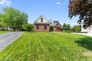 8617 Bonaventure Drive, Green Oak Township, MI 48116