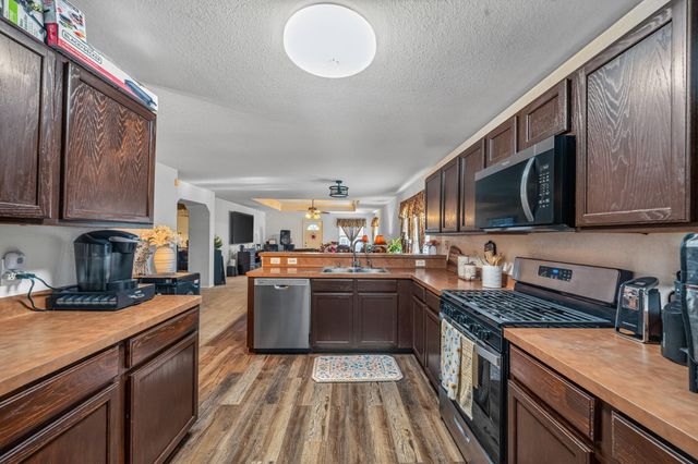 9302 Delmont Park Lane, Houston, TX 77075