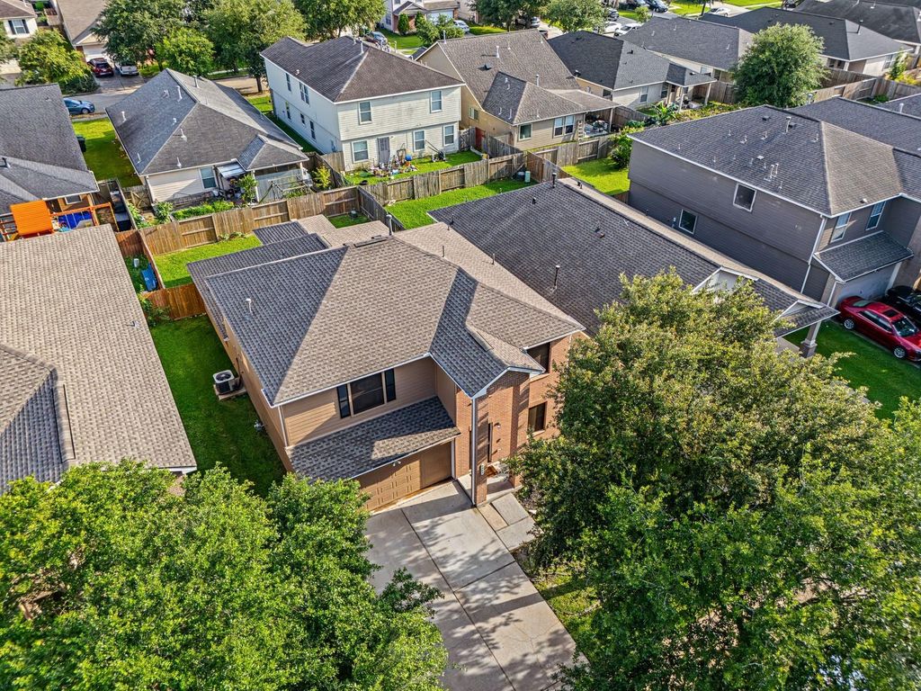9302 Delmont Park Lane, Houston, TX 77075