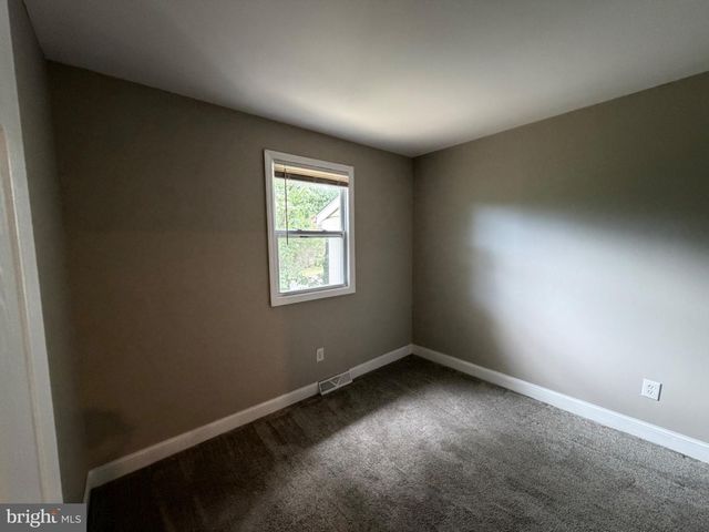302 WASHINGTON AVE, Waterford Works, NJ 08089