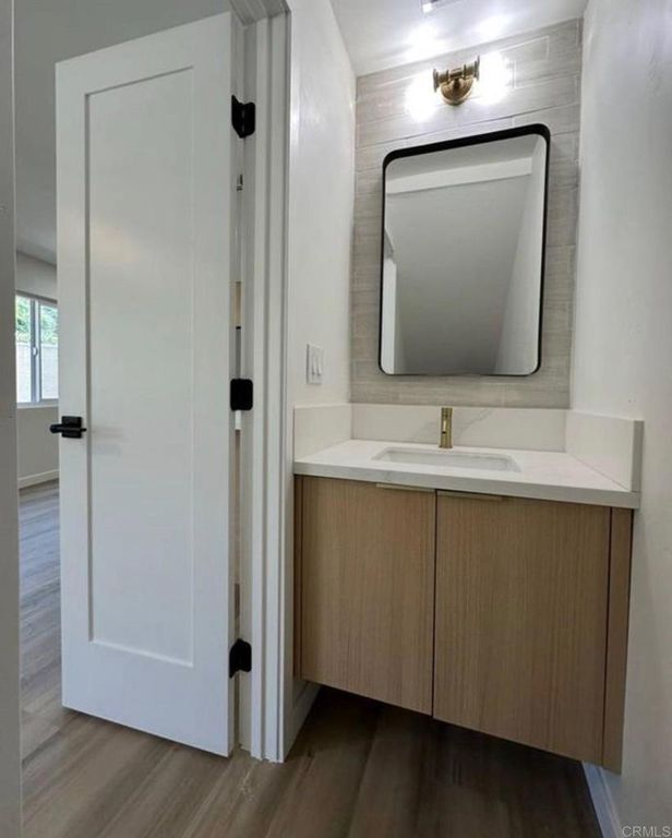 Image 7 of property listing at 5725 Linda Vista Road, San Diego, CA 92110