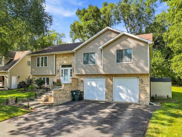 26032 W Wilson Road, Antioch, IL 60002