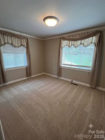 436 E Club Drive, Gastonia, NC 28054