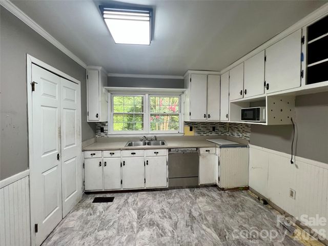 436 E Club Drive, Gastonia, NC 28054
