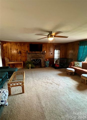 436 E Club Drive, Gastonia, NC 28054