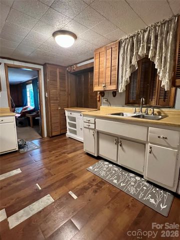 436 E Club Drive, Gastonia, NC 28054