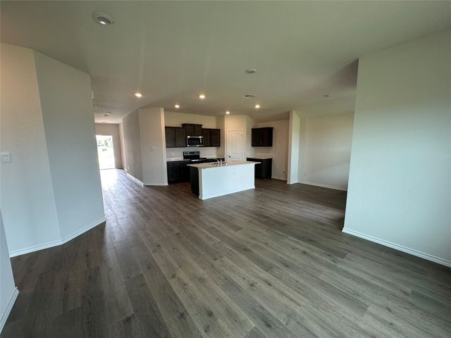 2019 Peregrine Way, Crandall, TX 75114