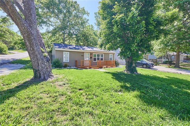 9125 McGee Street, Kansas City, MO 64114