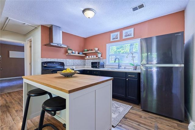 9125 McGee Street, Kansas City, MO 64114