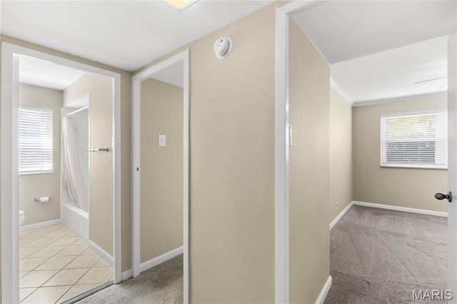 5 Delcrest Court 101, University City, MO 63124