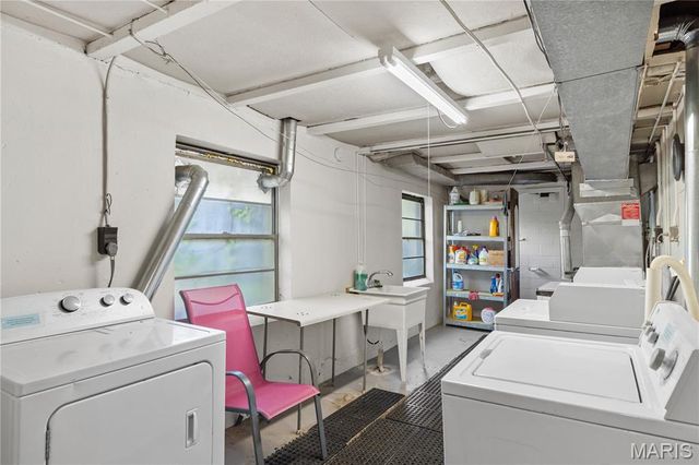 5 Delcrest Court 101, University City, MO 63124