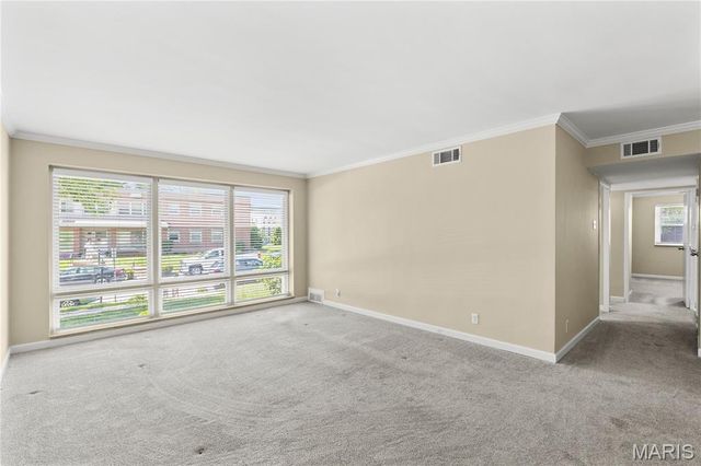 5 Delcrest Court 101, University City, MO 63124