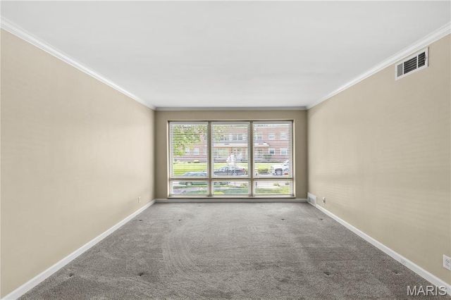 5 Delcrest Court 101, University City, MO 63124