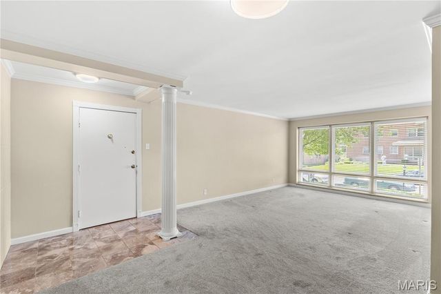5 Delcrest Court 101, University City, MO 63124