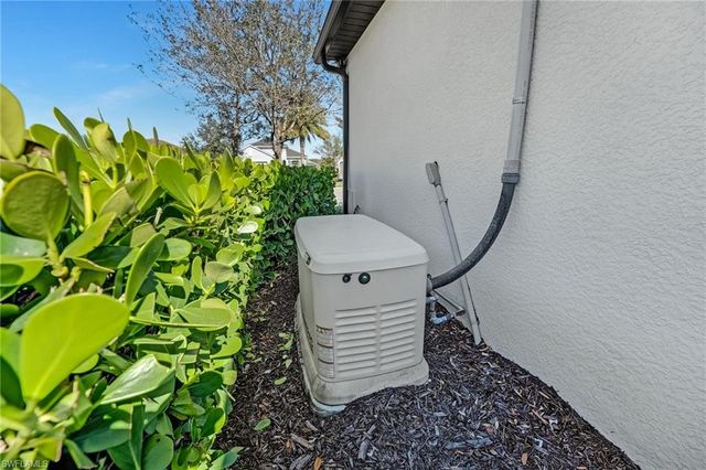 2995 Amblewind DR, Fort Myers, FL 33905