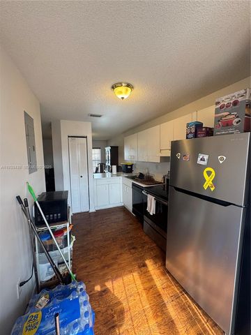 20107 NW 27th Cir, Miami Gardens, FL 33056