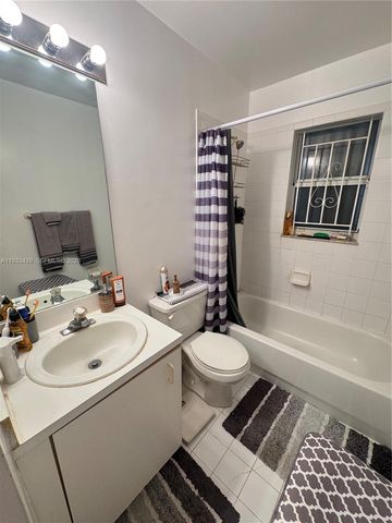 20107 NW 27th Cir, Miami Gardens, FL 33056