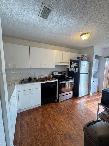 20107 NW 27th Cir, Miami Gardens, FL 33056