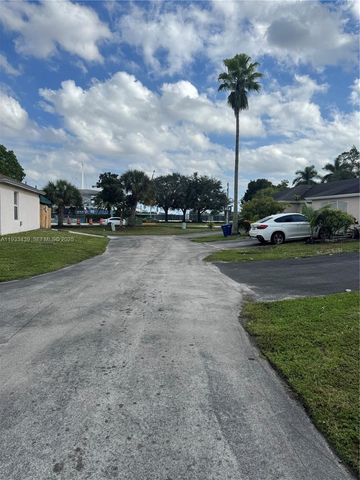 20107 NW 27th Cir, Miami Gardens, FL 33056