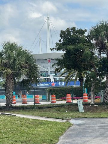 20107 NW 27th Cir, Miami Gardens, FL 33056