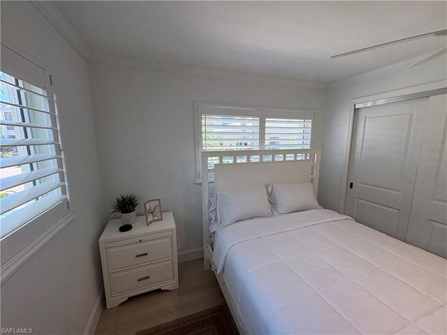 2100 Gulf Shore BLVD N 120, Naples, FL 34102
