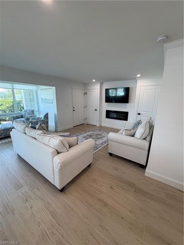 2100 Gulf Shore BLVD N 120, Naples, FL 34102