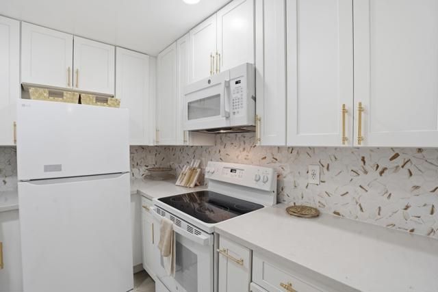 6350 Genesee Ave 107, San Diego, CA 92122