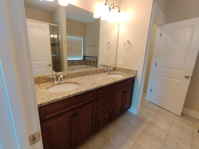 955 Ryecroft Ln, Franklin, TN 37064