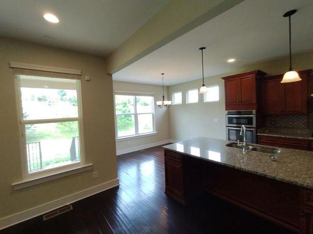 955 Ryecroft Ln, Franklin, TN 37064