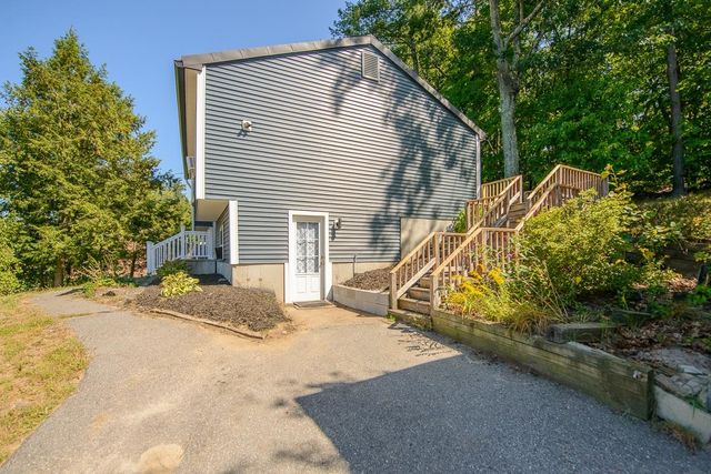 8 Antrim Street, Nashua, NH 03063