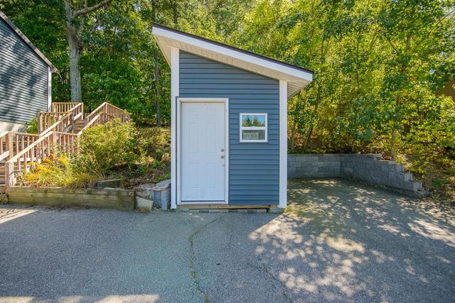 8 Antrim Street, Nashua, NH 03063