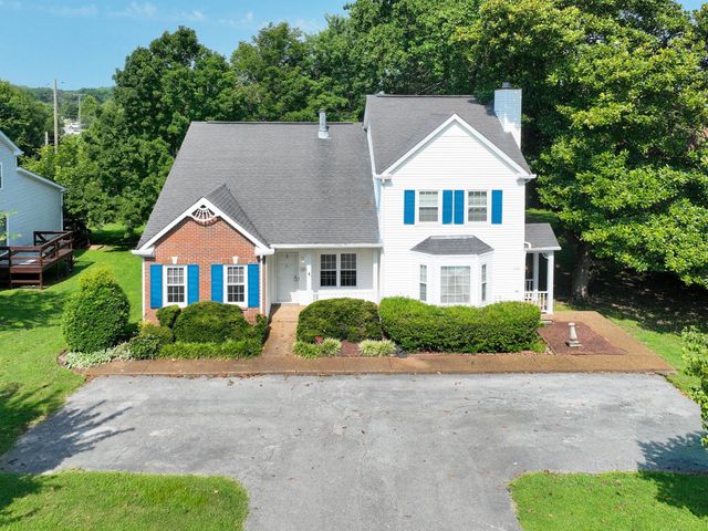 1215 Carriage Park Dr, Franklin, TN 37064